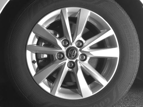 Used 2025 Toyota Camry LE image 46