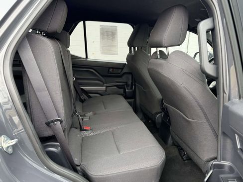 Used 2025 Toyota 4Runner SR5 image 13