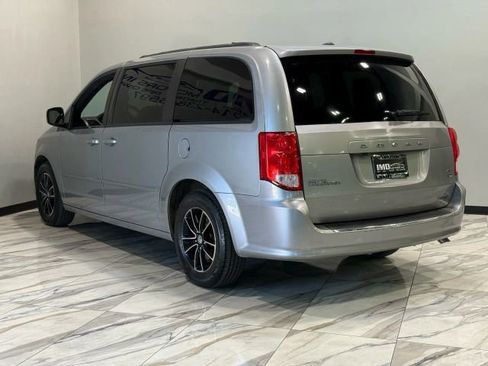 Used 2017 Dodge Grand Caravan GT image 8