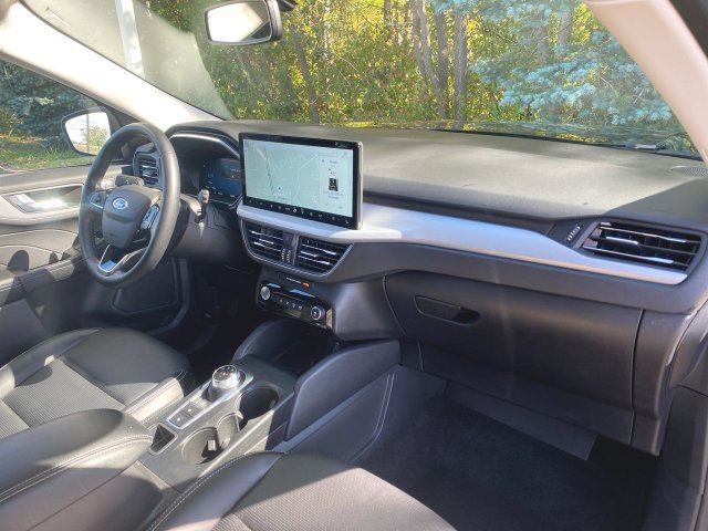 Used 2025 Ford Escape Platinum AWD/4WD image 28