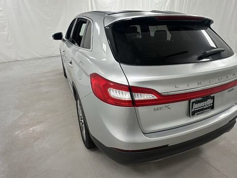 Used 2016 Lincoln MKX Reserve w/ Climate Package AWD/4WD image 5