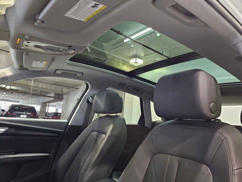 Used 2020 Audi Q5 e Premium Plus w/ Premium Plus Package image 24