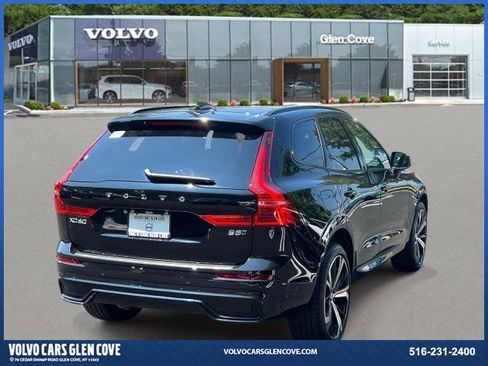 Certified 2025 Volvo XC60 B5 Ultra w/ Protection Package Premier image 4
