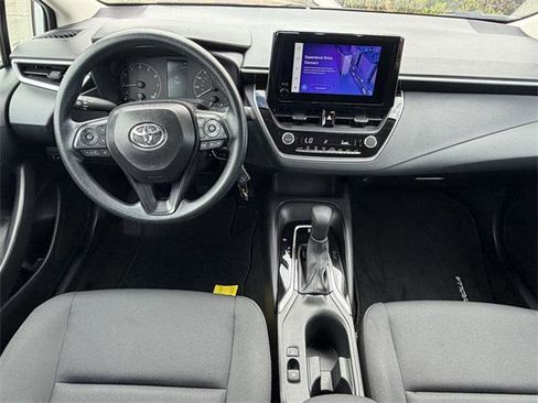 Certified 2025 Toyota Corolla LE image 9