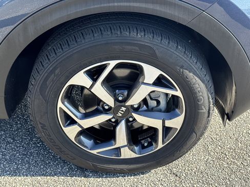 Certified 2022 Kia Sportage LX image 12