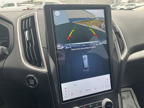 Used 2024 Ford Edge SEL w/ Convenience Package image 18