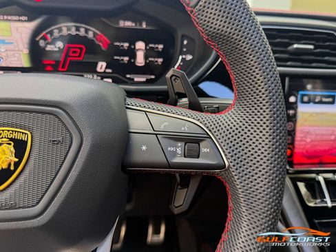 Used 2024 Lamborghini Urus S image 36