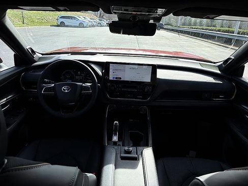 New 2026 Toyota Grand Highlander AWD Hybrid image 11