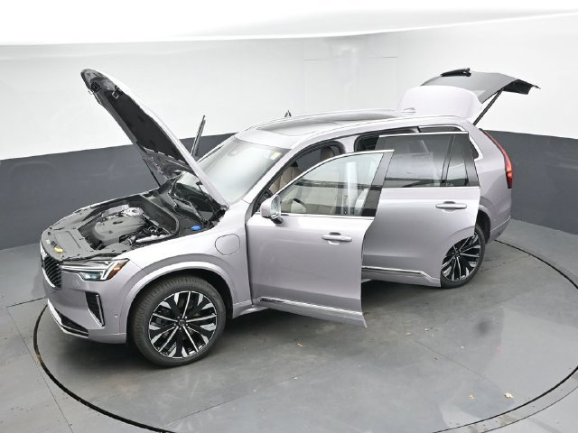 New 2026 Volvo XC90 T8 Plus w/ Protection Package Premier AWD/4WD image 54
