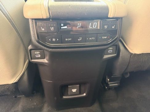 Used 2024 Toyota Grand Highlander Platinum image 26