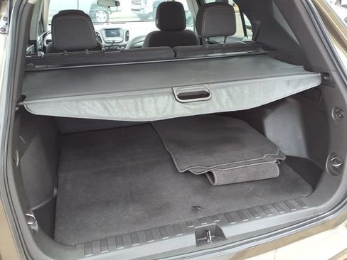 Used 2023 Chevrolet Equinox LT FWD image 8