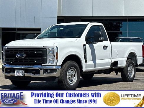 Used 2025 Ford F250 XL w/ XL Chrome Package image 8