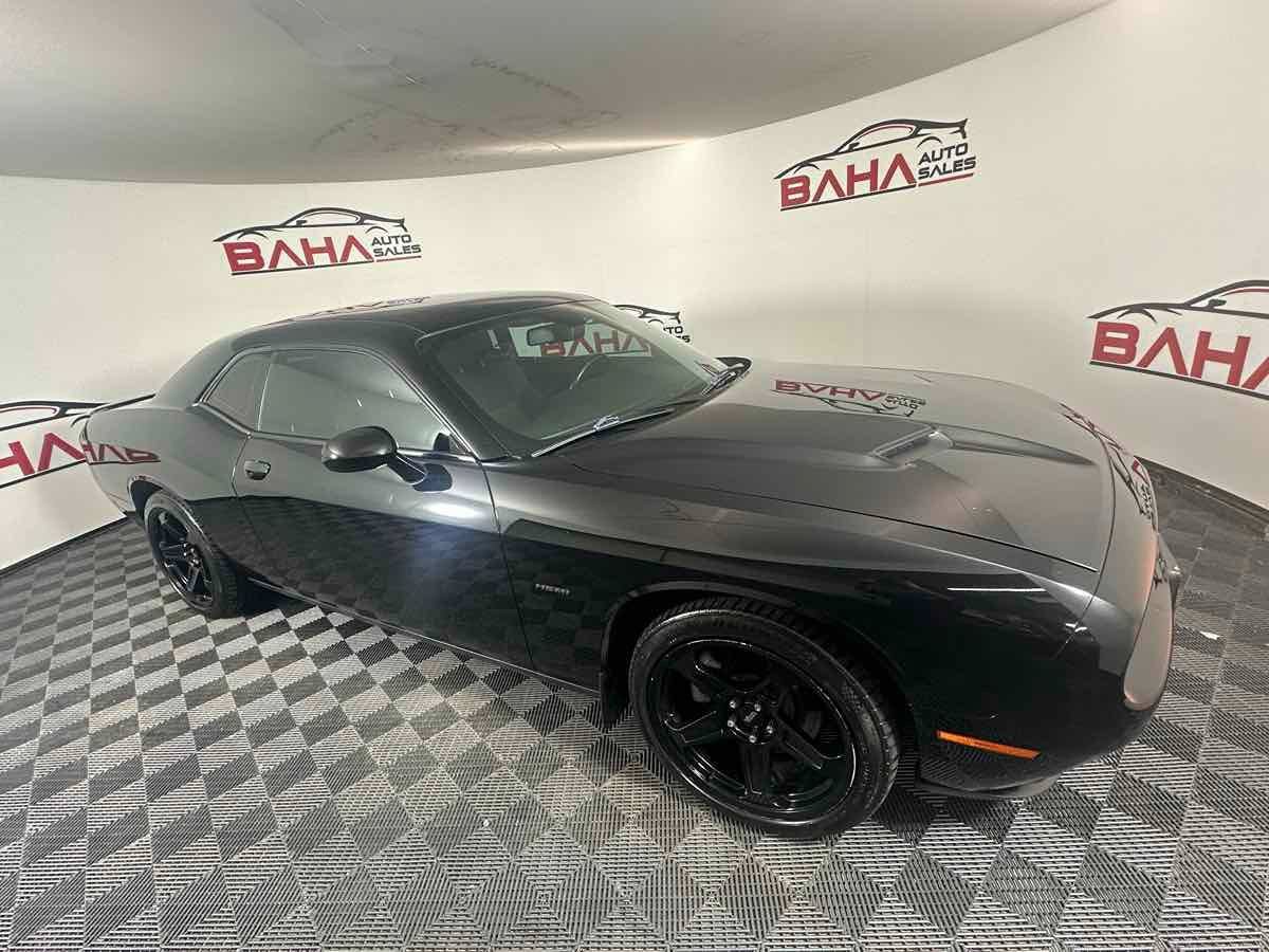 Used 2017 Dodge Challenger R/T RWD image 12