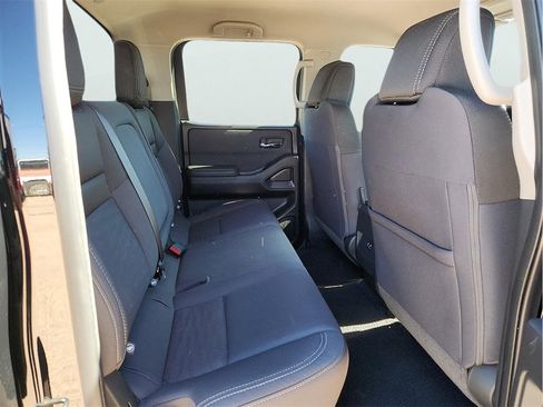 Used 2024 Nissan Frontier SV image 19