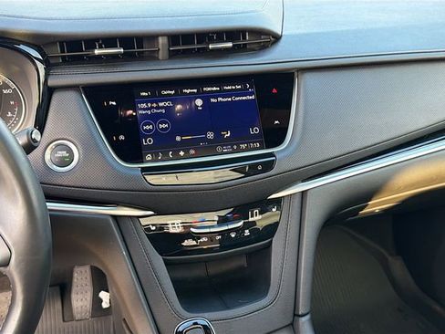 Used 2024 Cadillac XT6 Luxury FWD image 29