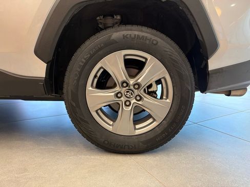 Used 2025 Toyota RAV4 XLE FWD image 41