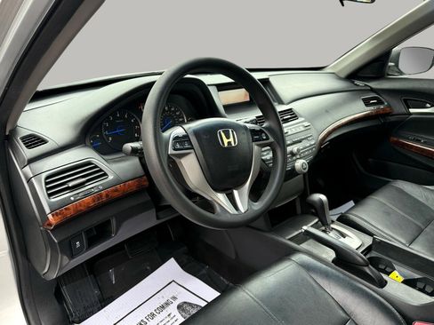 Used 2010 Honda Crosstour EX image 13