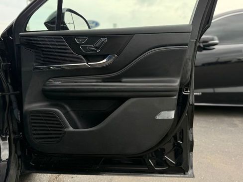 Used 2022 Lincoln Corsair AWD w/ Equipment Group 101A image 20