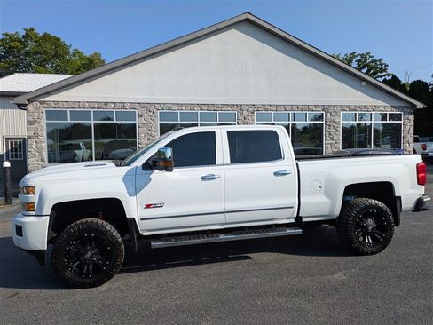 Used 2018 Chevrolet Silverado 2500 LTZ w/ Duramax Plus Package AWD/4WD image 3