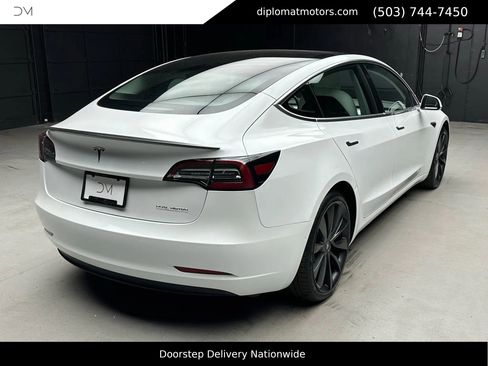 Used 2020 Tesla Model 3 Performance image 9