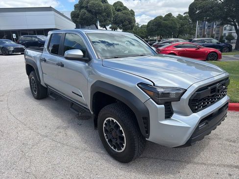 Used 2024 Toyota Tacoma TRD Off-Road w/ TRD Off Road Upgrade Package AWD/4WD image 3