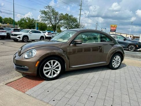Used 2014 Volkswagen Beetle TDI FWD image 3
