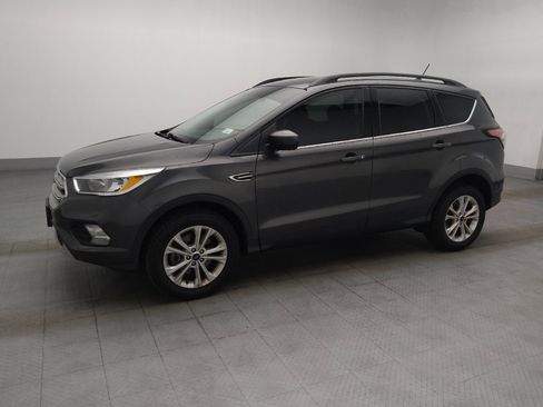 Used 2018 Ford Escape SE w/ SE Sync 3 Package AWD/4WD image 2