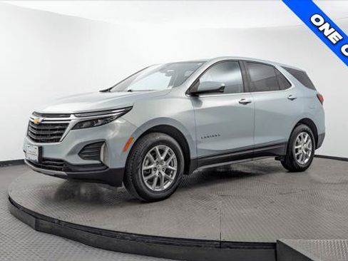 Used 2022 Chevrolet Equinox LT FWD image 2