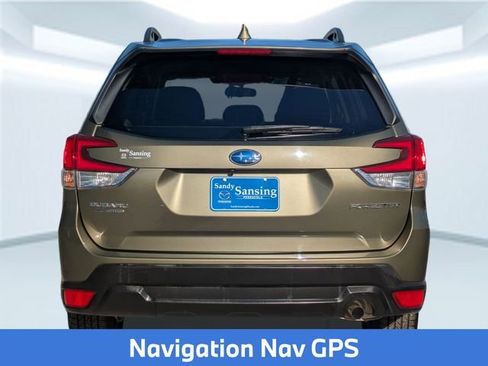 Used 2022 Subaru Forester Premium image 5
