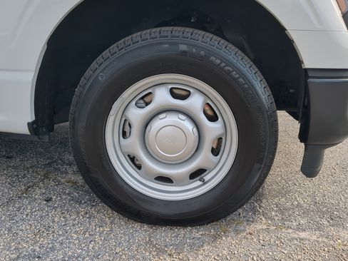 Certified 2024 Ford F150 XL RWD image 9