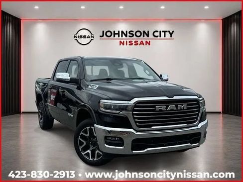 Used 2025 RAM 1500 Laramie AWD/4WD image 1