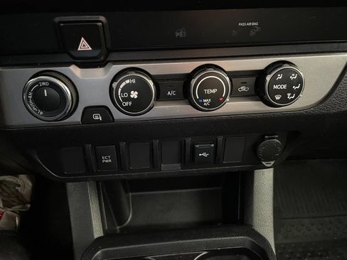 Used 2021 Toyota Tacoma SR image 36