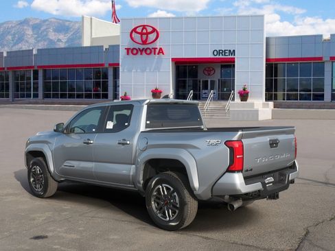 New 2025 Toyota Tacoma TRD Sport image 5