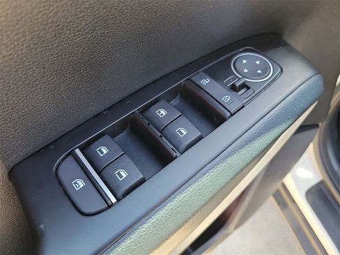 Used 2023 Kia Soul LX w/ Option Group 015 image 16