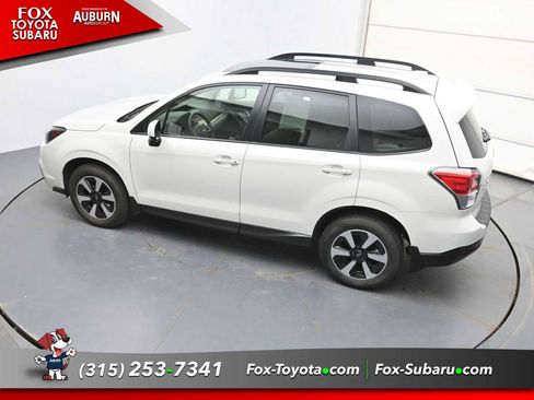 Used 2017 Subaru Forester 2.5i Premium w/ All-Weather Package AWD/4WD image 32
