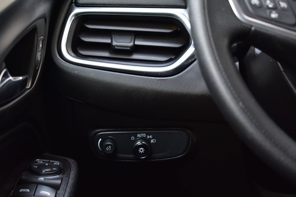 Used 2022 Chevrolet Equinox LT FWD image 31