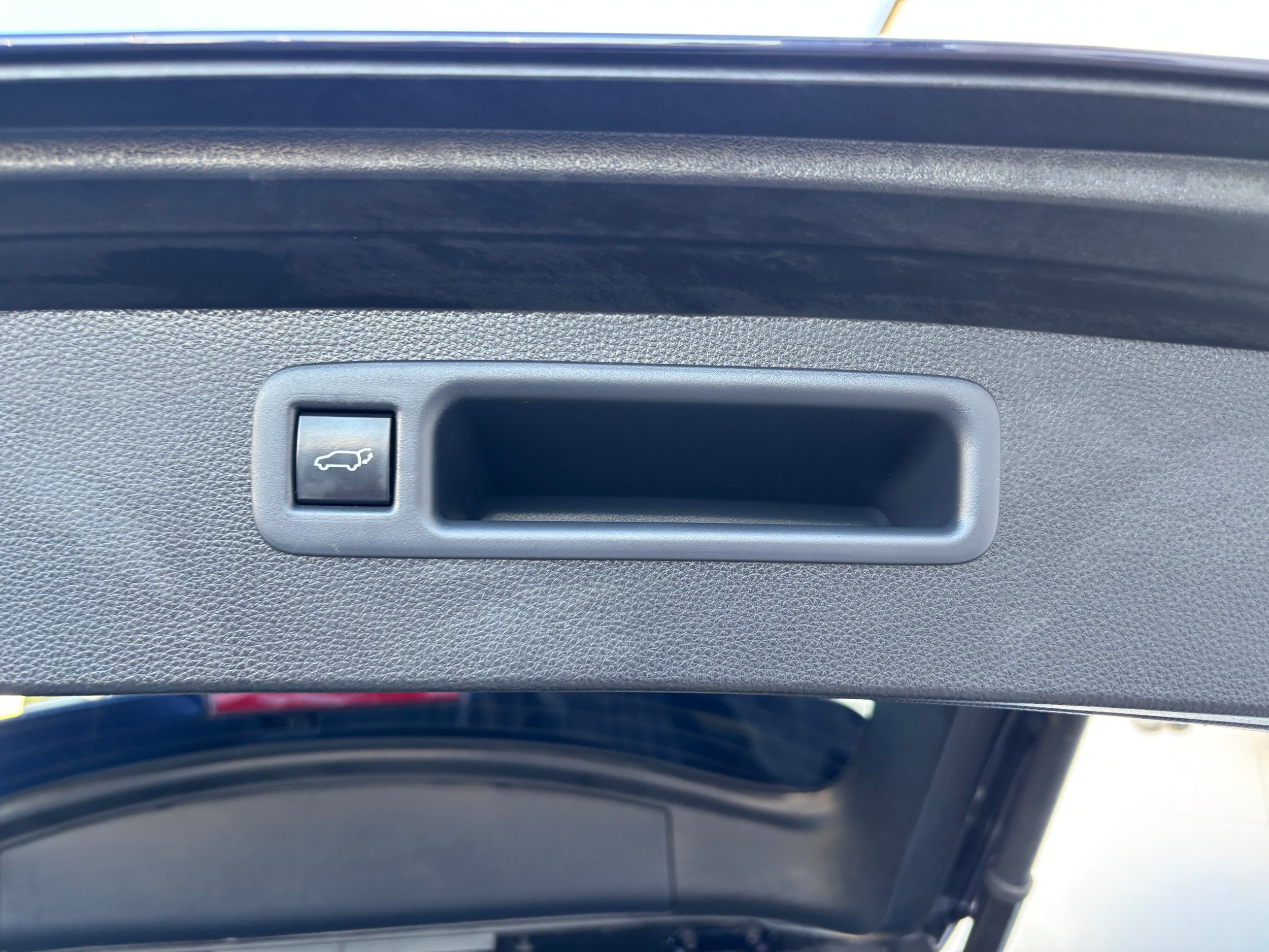 Used 2021 Toyota Highlander XLE FWD image 16
