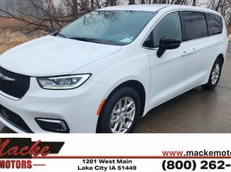 Used 2026 Chrysler Pacifica Select video 1