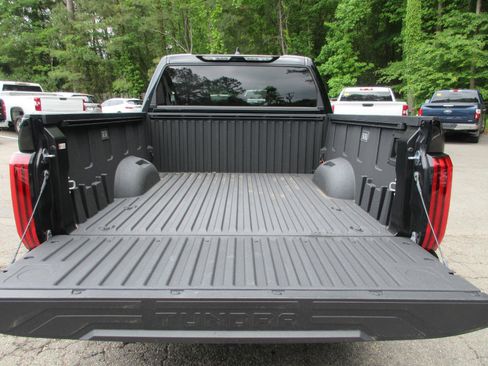 Used 2025 Toyota Tundra SR5 w/ SR5 Premium Package AWD/4WD image 27