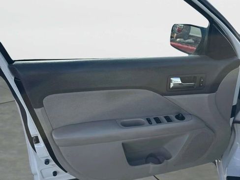 Used 2012 Ford Fusion S image 22