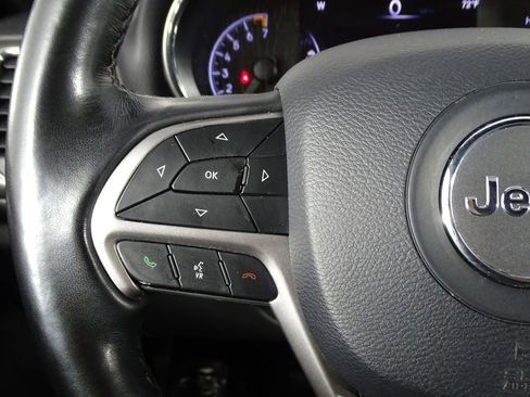 Used 2020 Jeep Grand Cherokee Altitude image 25