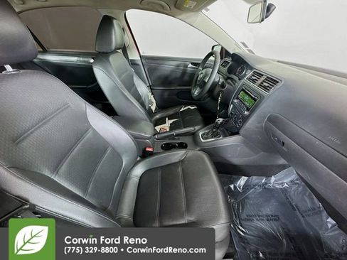 Used 2014 Volkswagen Jetta SE image 23