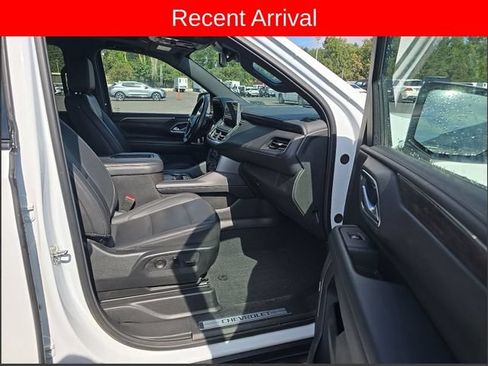 Used 2024 Chevrolet Suburban Z71 AWD/4WD image 9