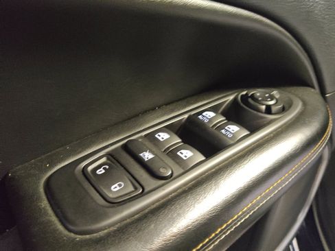 Used 2018 Jeep Compass Latitude w/ Cold Weather Group AWD/4WD image 27