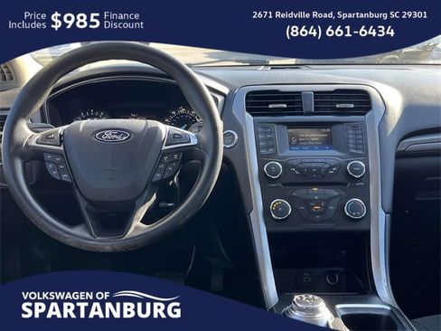 Used 2018 Ford Fusion SE image 12