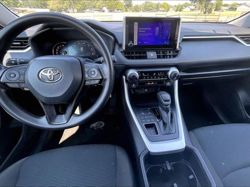 Used 2025 Toyota RAV4 LE AWD/4WD image 14