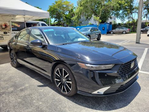 Certified 2023 Honda Accord Touring image 2