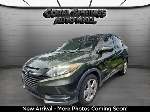 Used 2018 Honda HR-V LX image 2