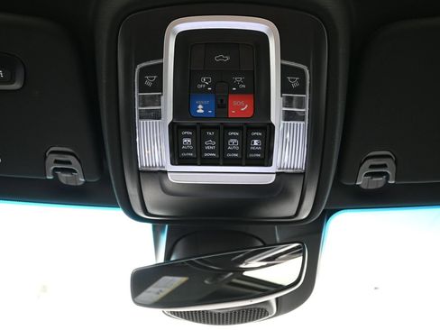 Used 2024 RAM 1500 Laramie AWD/4WD image 28