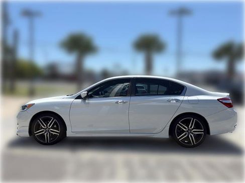 Used 2016 Honda Accord Sport image 2